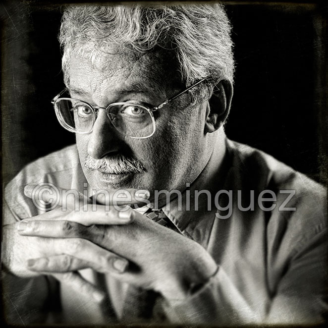 Fotografia de retrato del politico Joaquin Leguina 